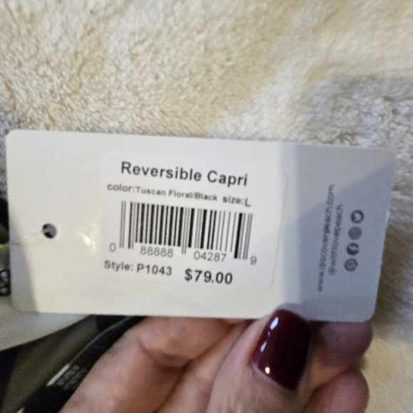 Peach reversible legging floral and black NWT - Picture 4 of 4